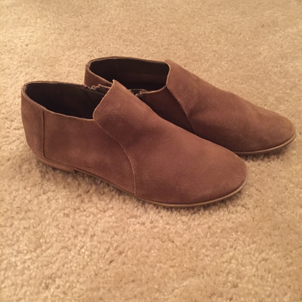 NINE WEST Booties 👢